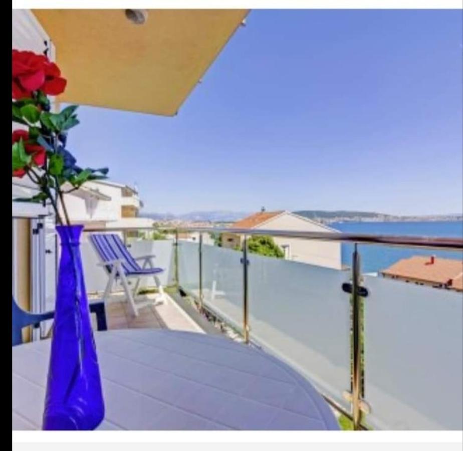 Apartmani Gizela Seget Donji Exterior photo